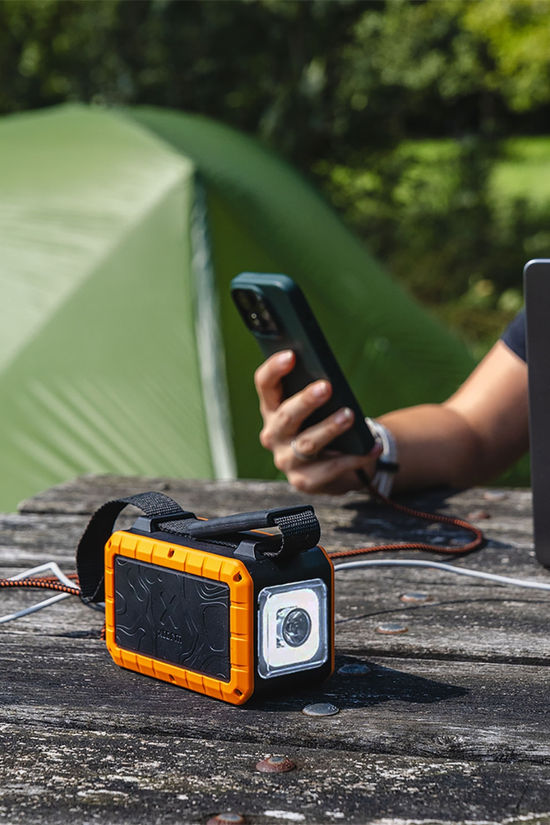 Xtorm 100W Rugged Flashlight Powerbank 40.000 dark grey/orange
