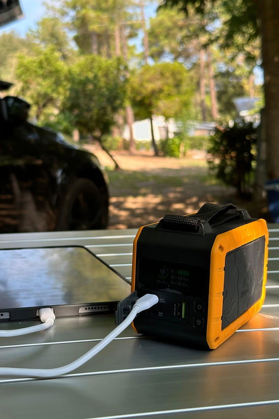 Xtorm 100W Rugged Flashlight Powerbank 40.000 dark grey/orange