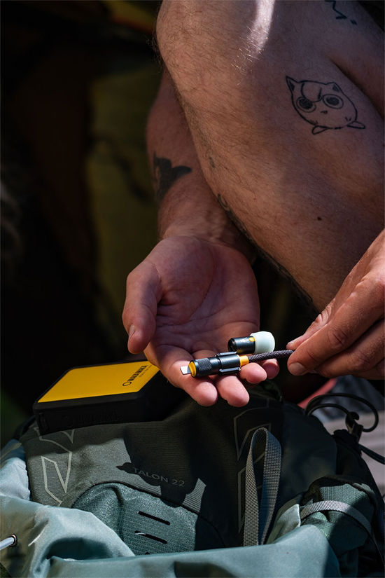 WakaWaka Connect Pro Multiplug USB Kabel black/mid yellow