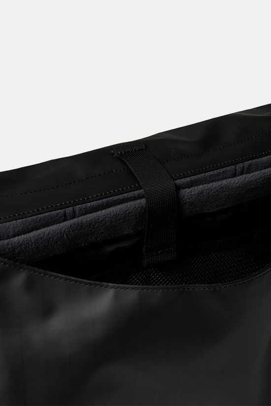 The North Face Base Camp Voyager Schoudertas Black