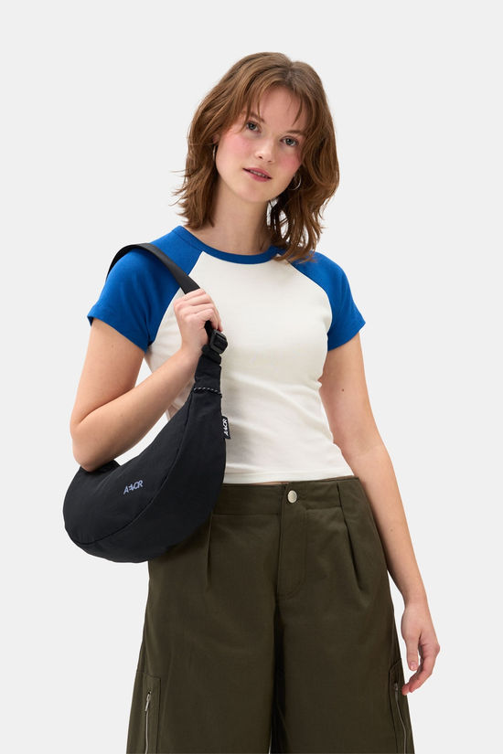AEVOR Sling Bag Small Schoudertas black