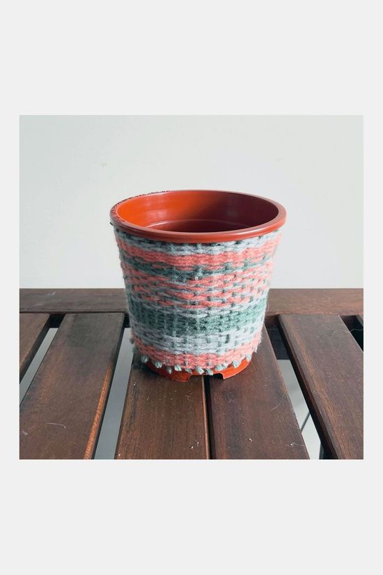 Kikkerland Knit Your Own Planter Cover Kit  Geen